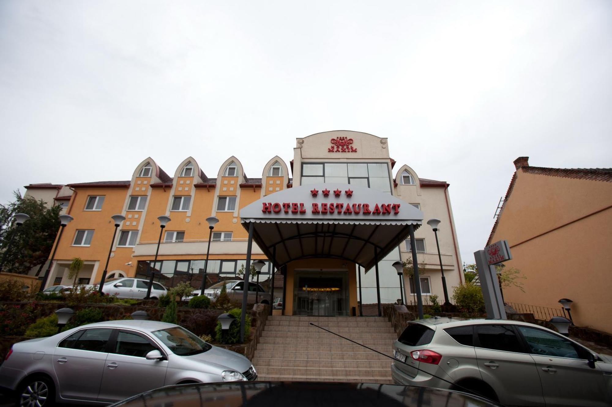 Hotel Maxim Oradea Exterior foto